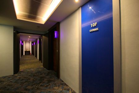 GENIUS on the 10th Floor