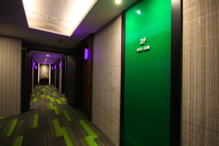 Arrival on the 2nd Floor